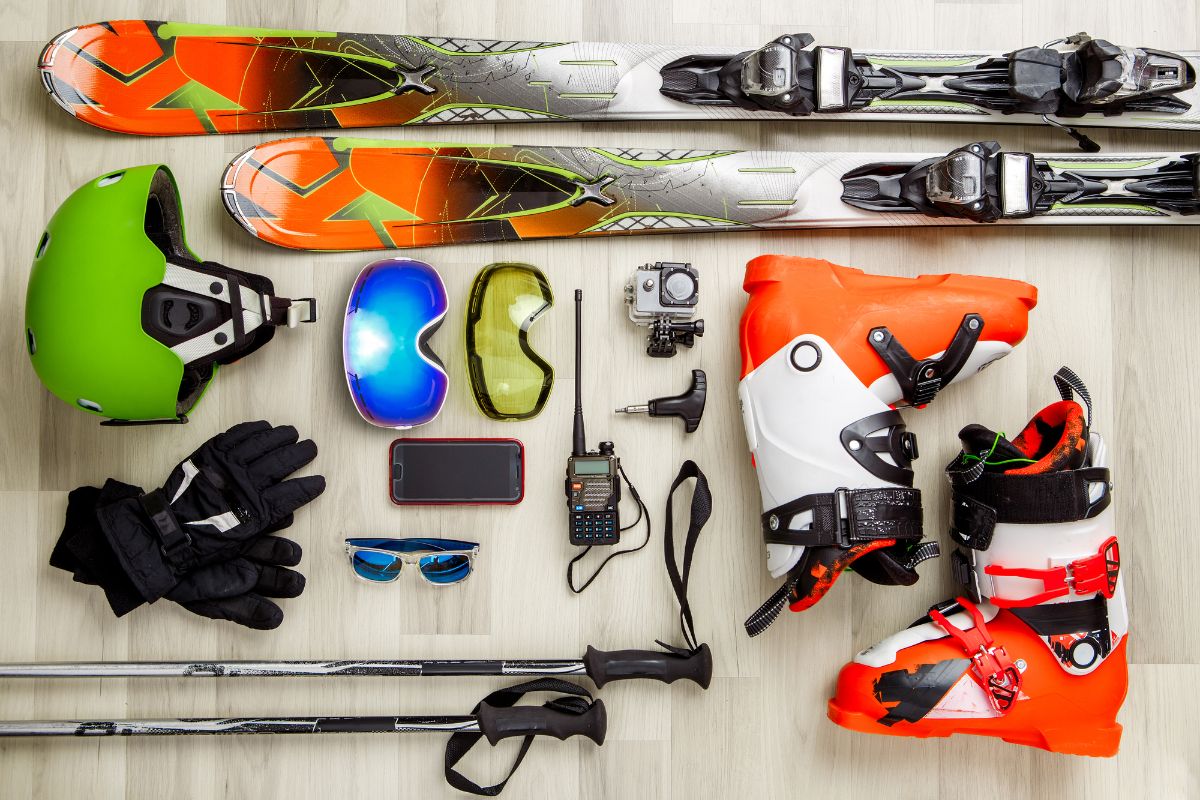 22 Different Types of Snowboard Accessories - The Ultimate List - Ski Junket